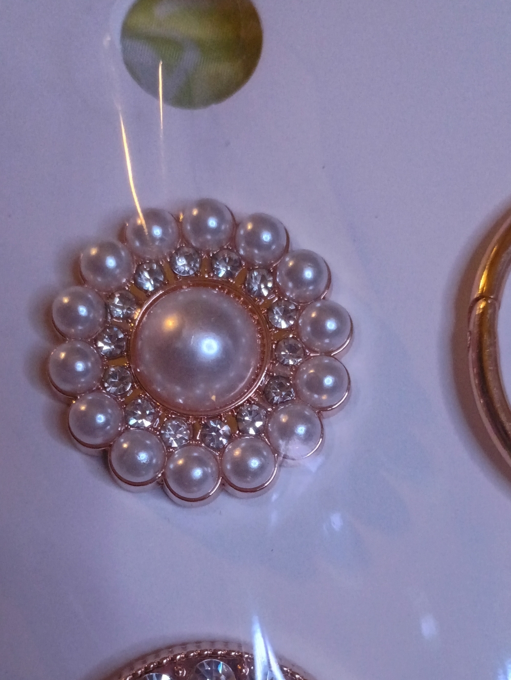 Accessory - Picture 5 of 8